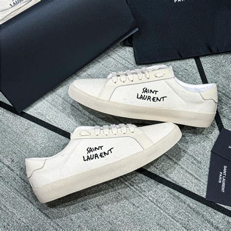 ผ้าใบ ysl